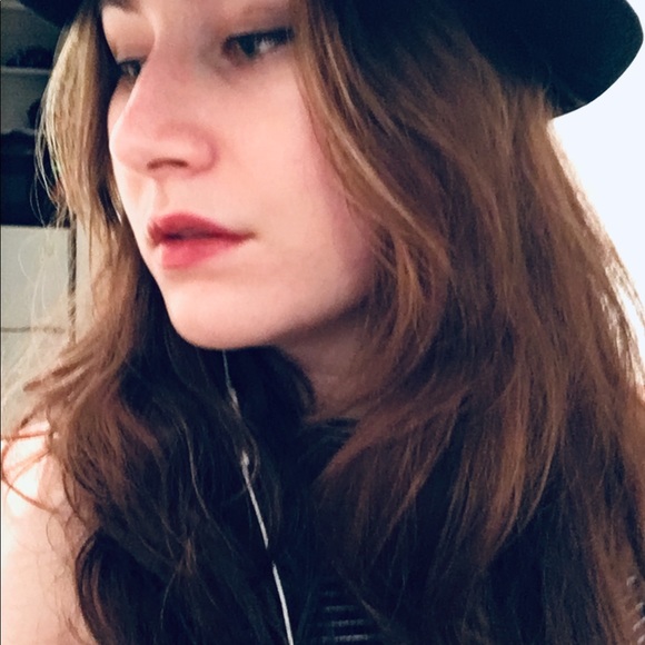 Meet your Posher, Lindsey - Picture 1 of 1